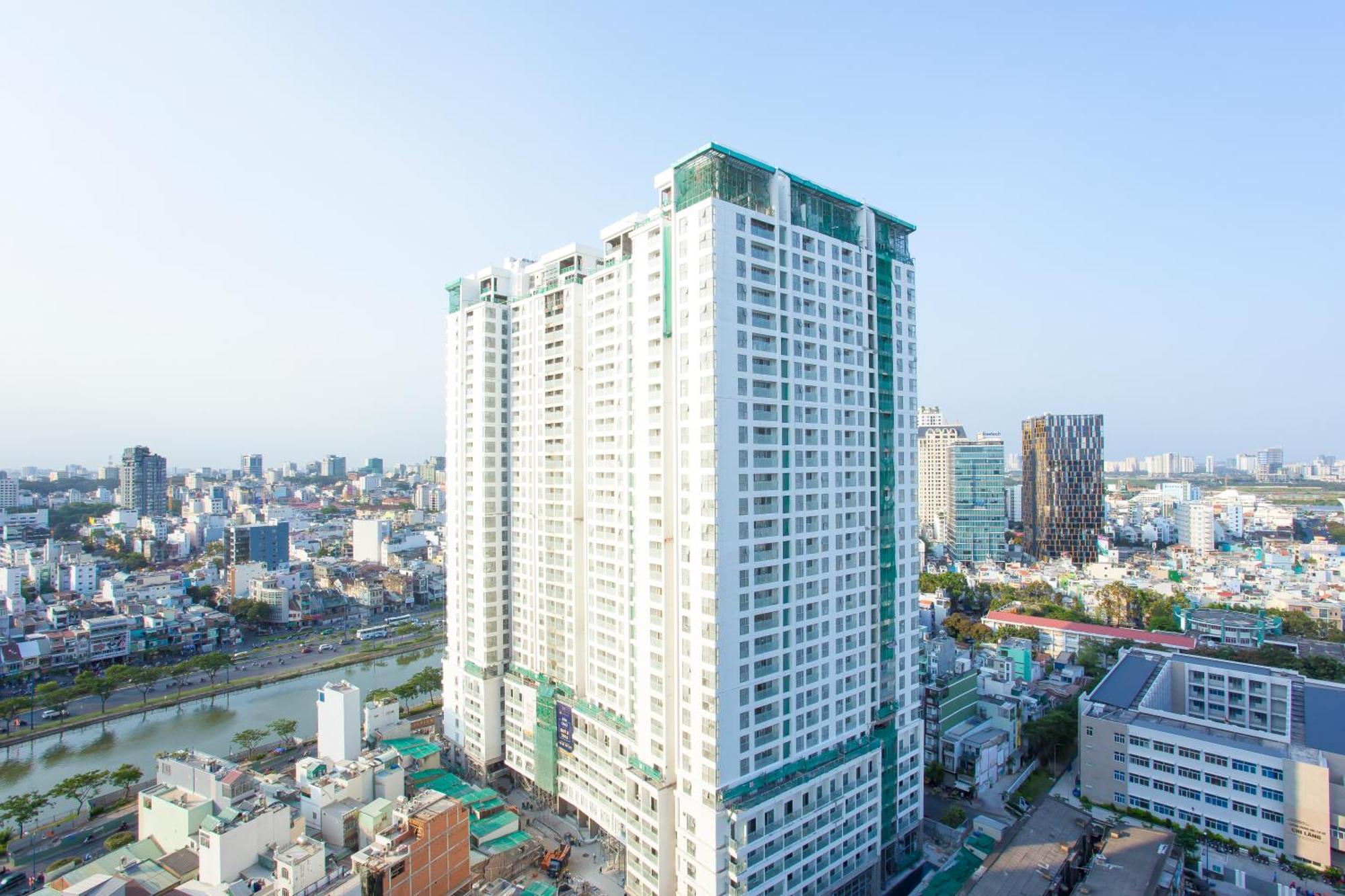 Double E Saigon Apartment In Rivergate Building Хошимін Екстер'єр фото